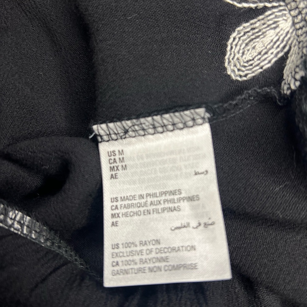 Inc International Concepts Black & White Floral Embroidered Blouse - Picture 13 of 13